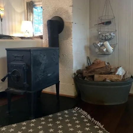 Cozy On Tromoy - With Rowboat And Dock Space Holiday home Arendal