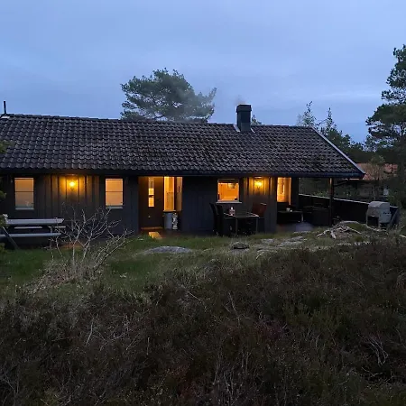 Cozy On Tromoy - With Rowboat And Dock Space *