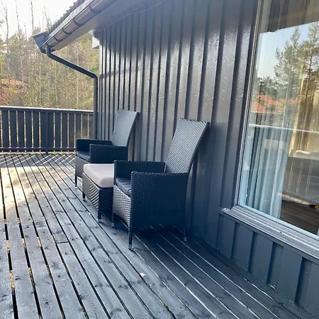 Cozy On Tromoy - With Rowboat And Dock Space