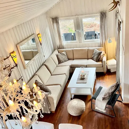 Cozy On Tromoy - With Rowboat And Dock Space Holiday home Arendal