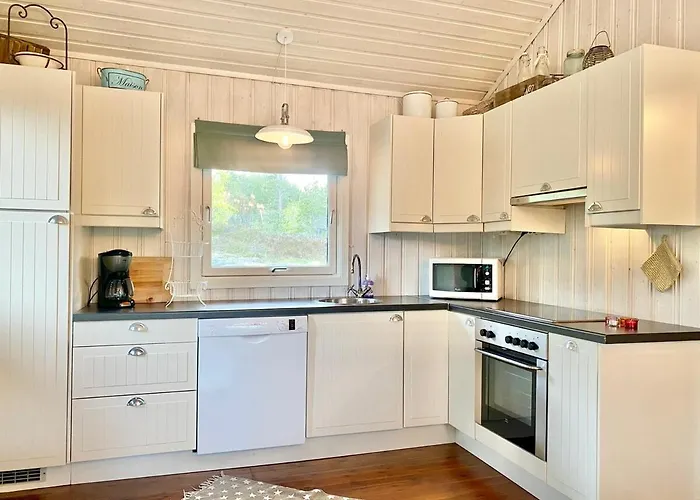 بيت للعطل Cozy On Tromoy - With Rowboat And Dock Space آرندال